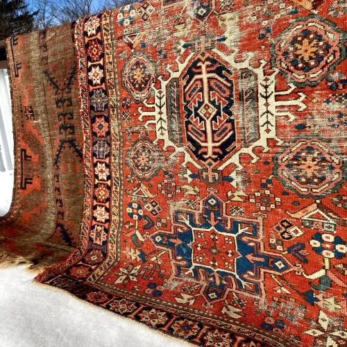 Authenticate Antique Persian Rugs for auction