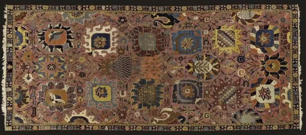 “Vase” carpet Kerman. Louvre Islamic Art Galleries.