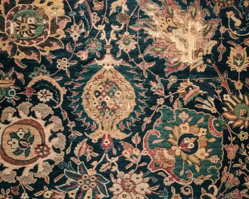 Antique Rugs & Carpets